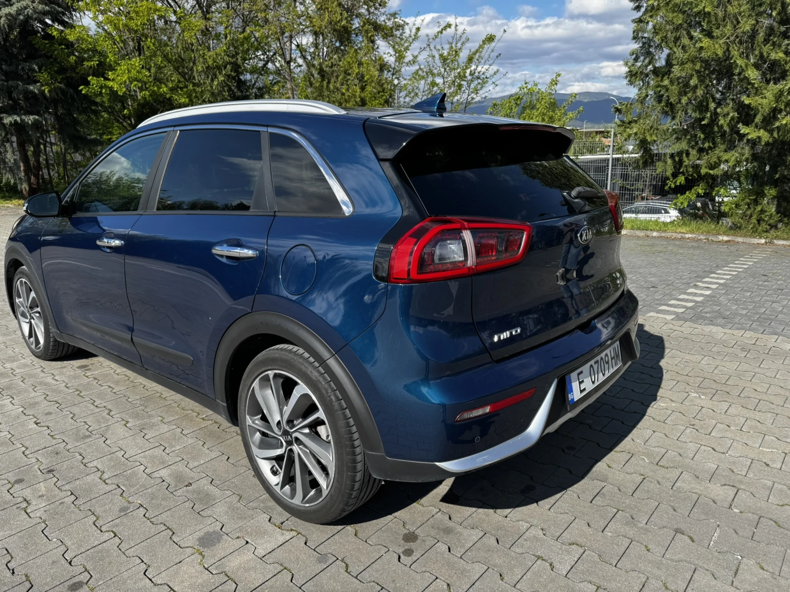 Kia Niro 1.6 Hybrid, снимка 7 - Автомобили и джипове - 54413677