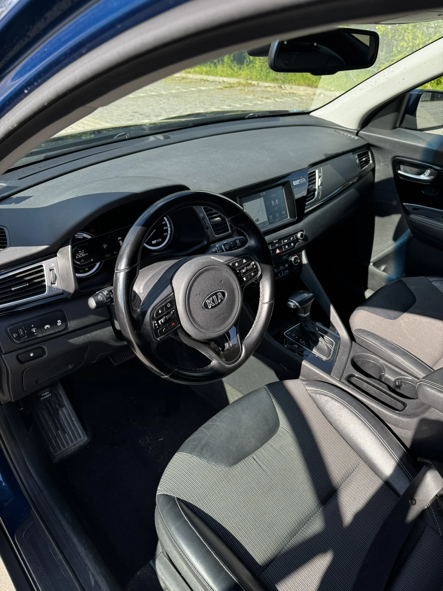 Kia Niro 1.6 Hybrid, снимка 9 - Автомобили и джипове - 54413677
