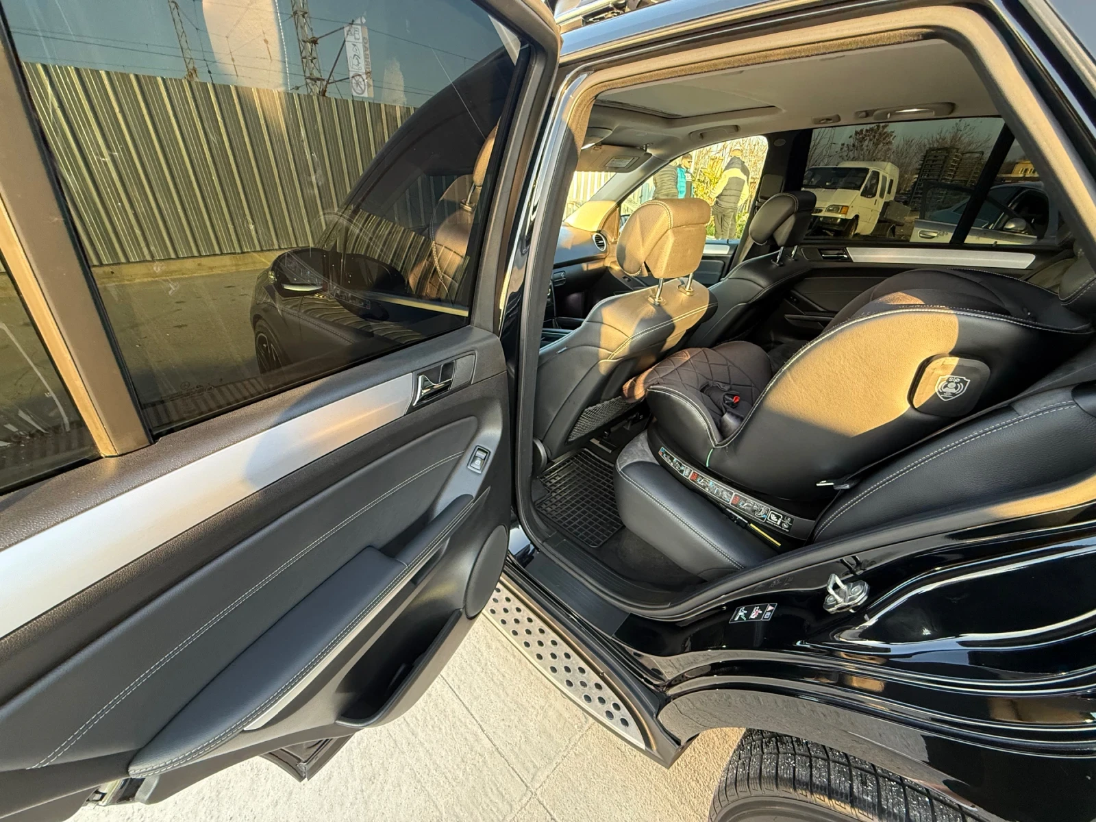 Mercedes-Benz ML 320, снимка 11 - Автомобили и джипове - 54638255