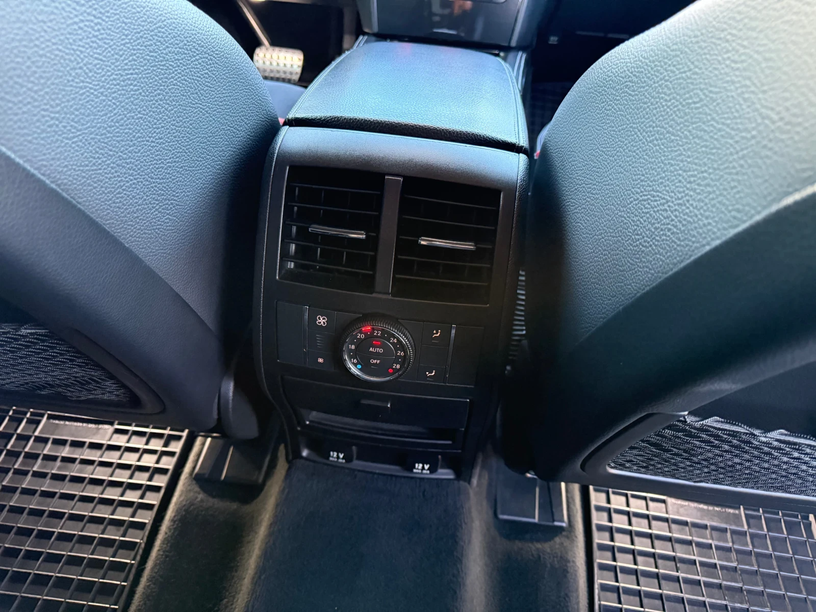 Mercedes-Benz ML 320, снимка 12 - Автомобили и джипове - 54638255