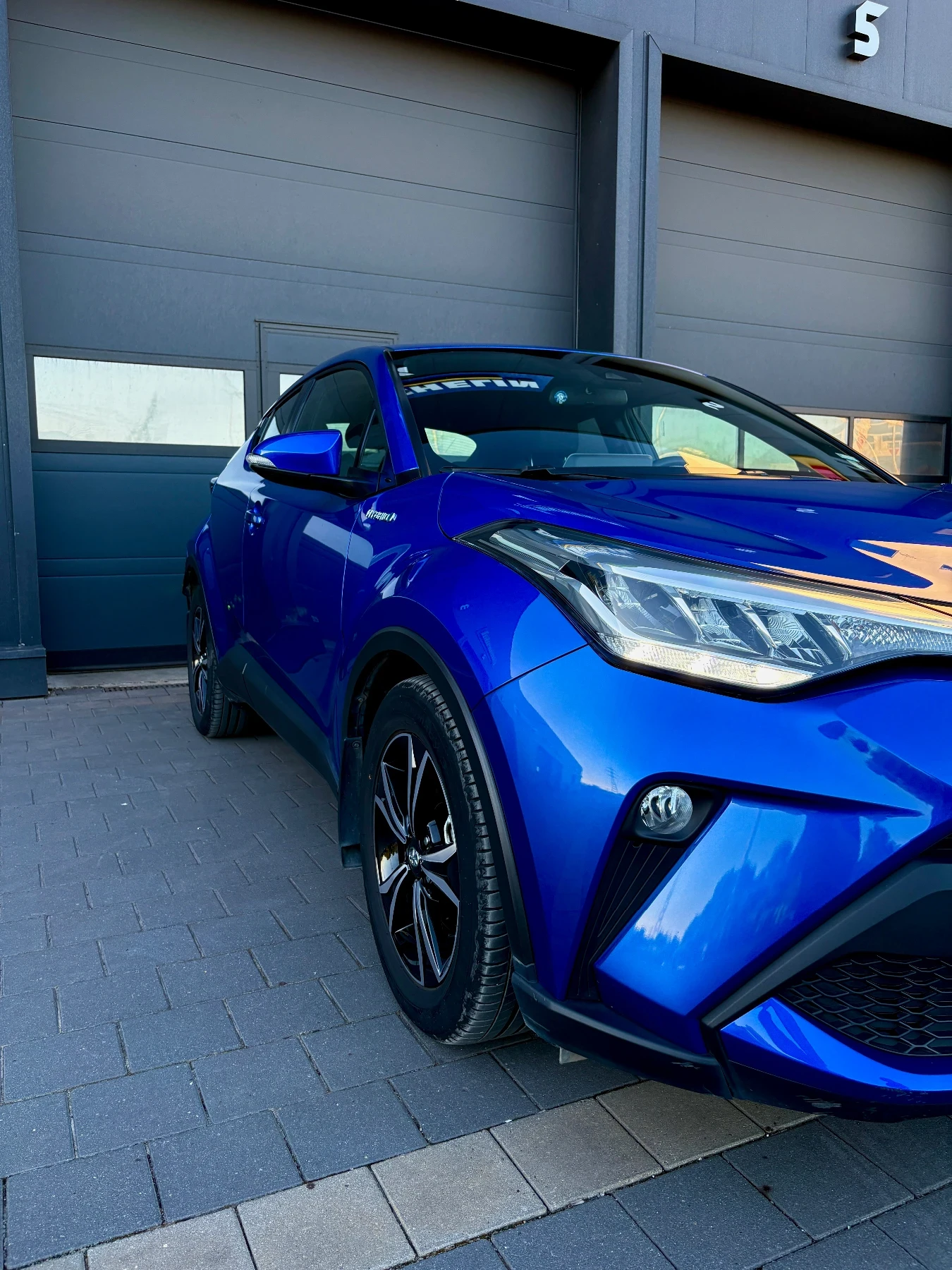 Toyota C-HR Comfort, 1, 8 hibrid, 21к. км, като нова, , снимка 6 - Автомобили и джипове - 54839247