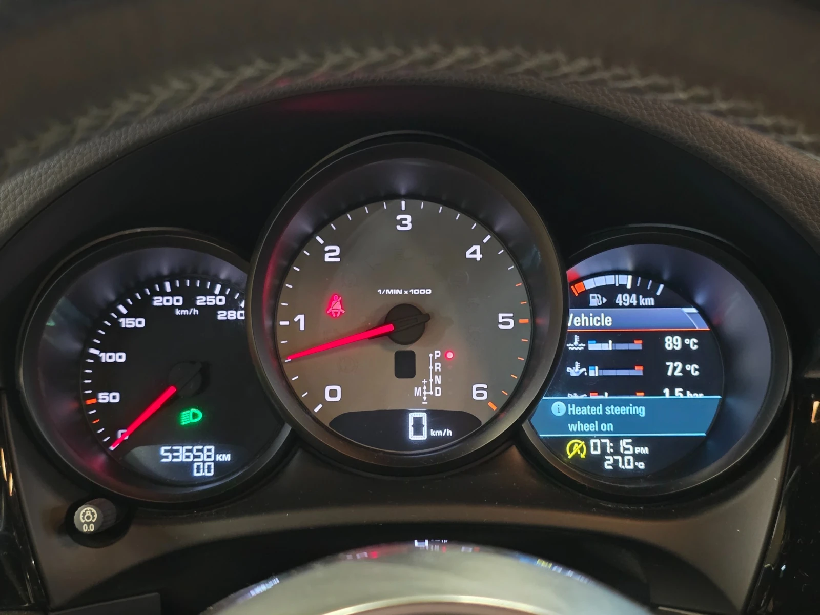 Porsche Macan S Diesel* ЕЛ. БАГАЖНИК* ПОДГРЕВ ВОЛАН* КРАЙНА ЦЕНА, снимка 6 - Автомобили и джипове - 55271966