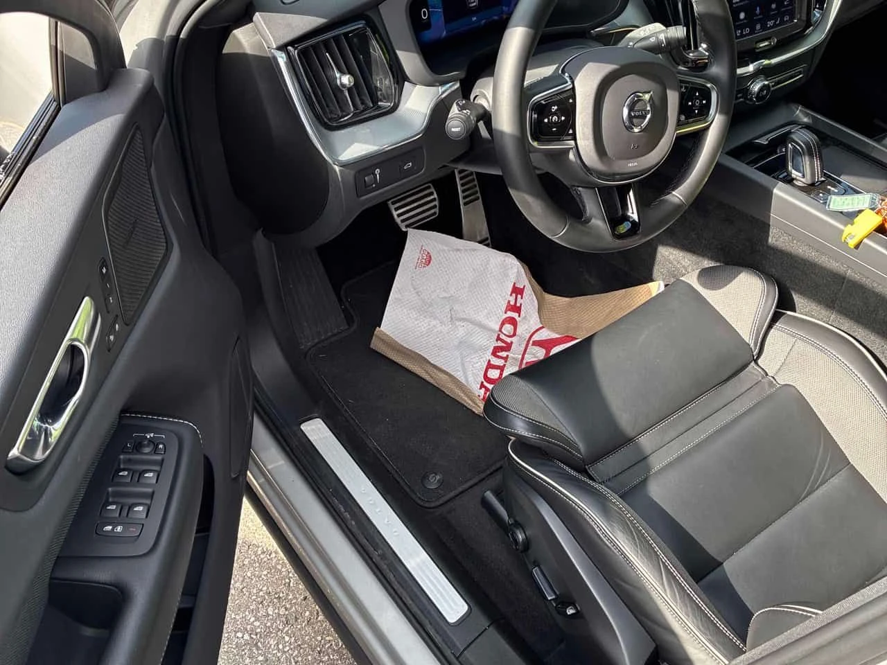 Volvo XC60 R Design  CARFAX | Mobile.bg � ����������� 5