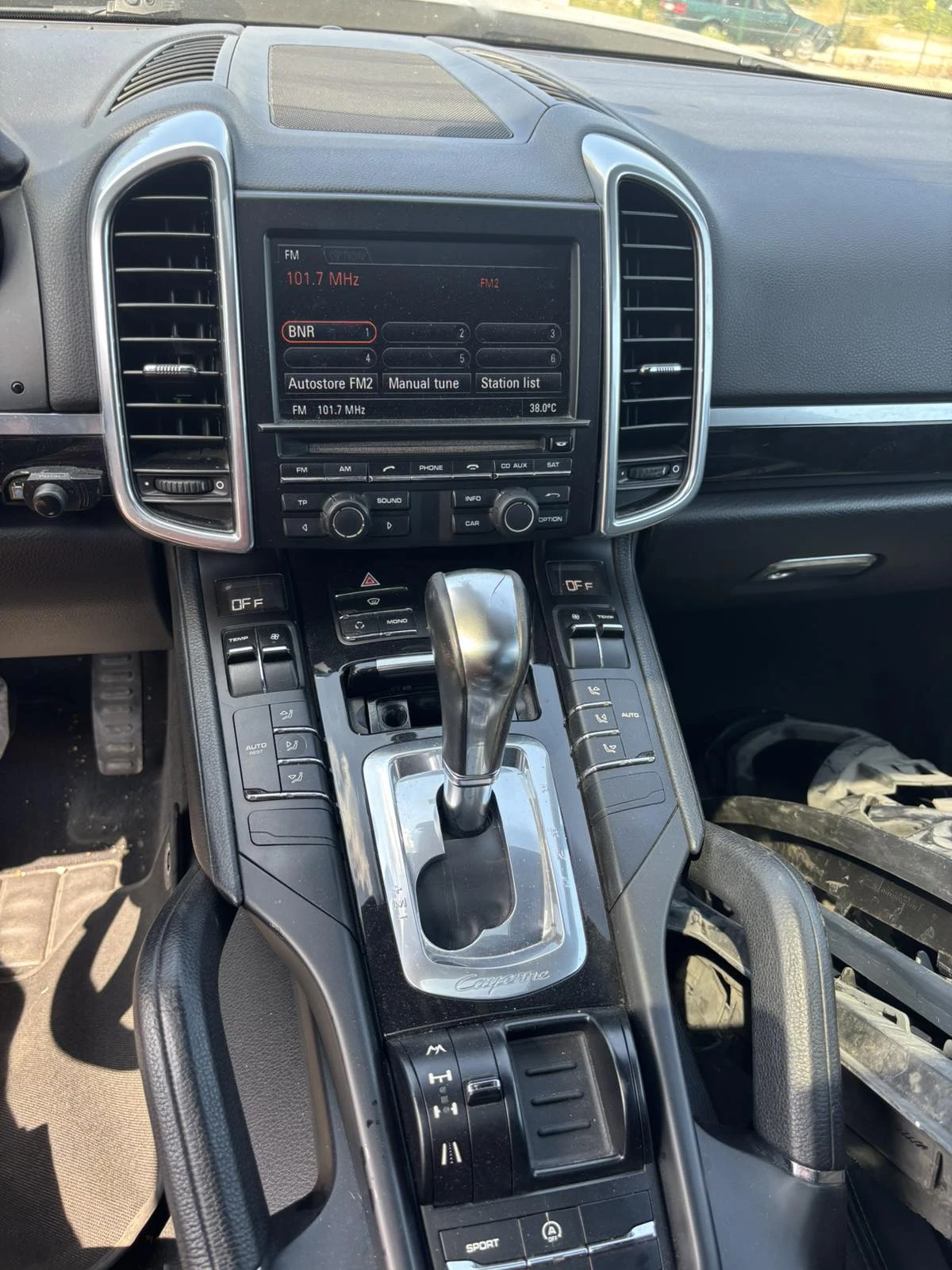 Porsche Cayenne 3.0 D, снимка 8 - Автомобили и джипове - 55571803