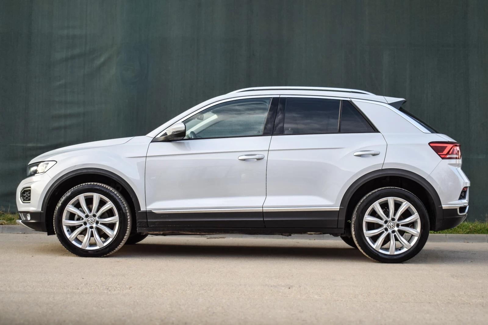 VW T-Roc 1.5 Digital/Keyless, снимка 8 - Автомобили и джипове - 55741216