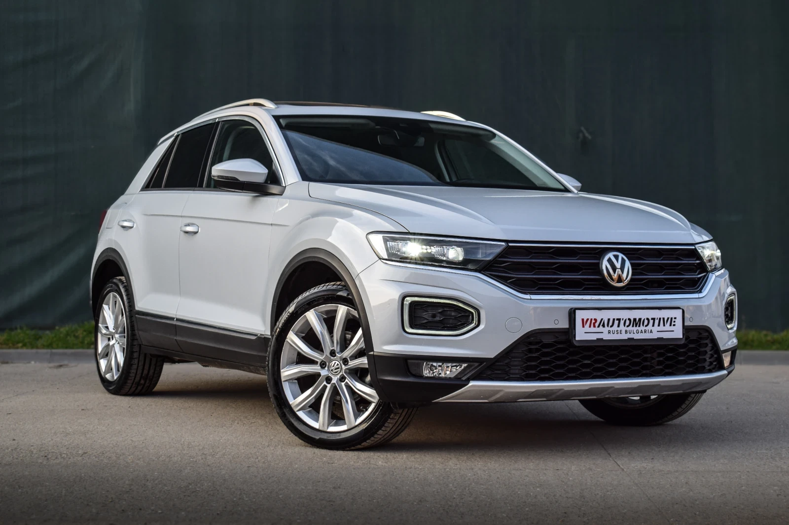 VW T-Roc 1.5 Digital/Keyless, снимка 3 - Автомобили и джипове - 55741216