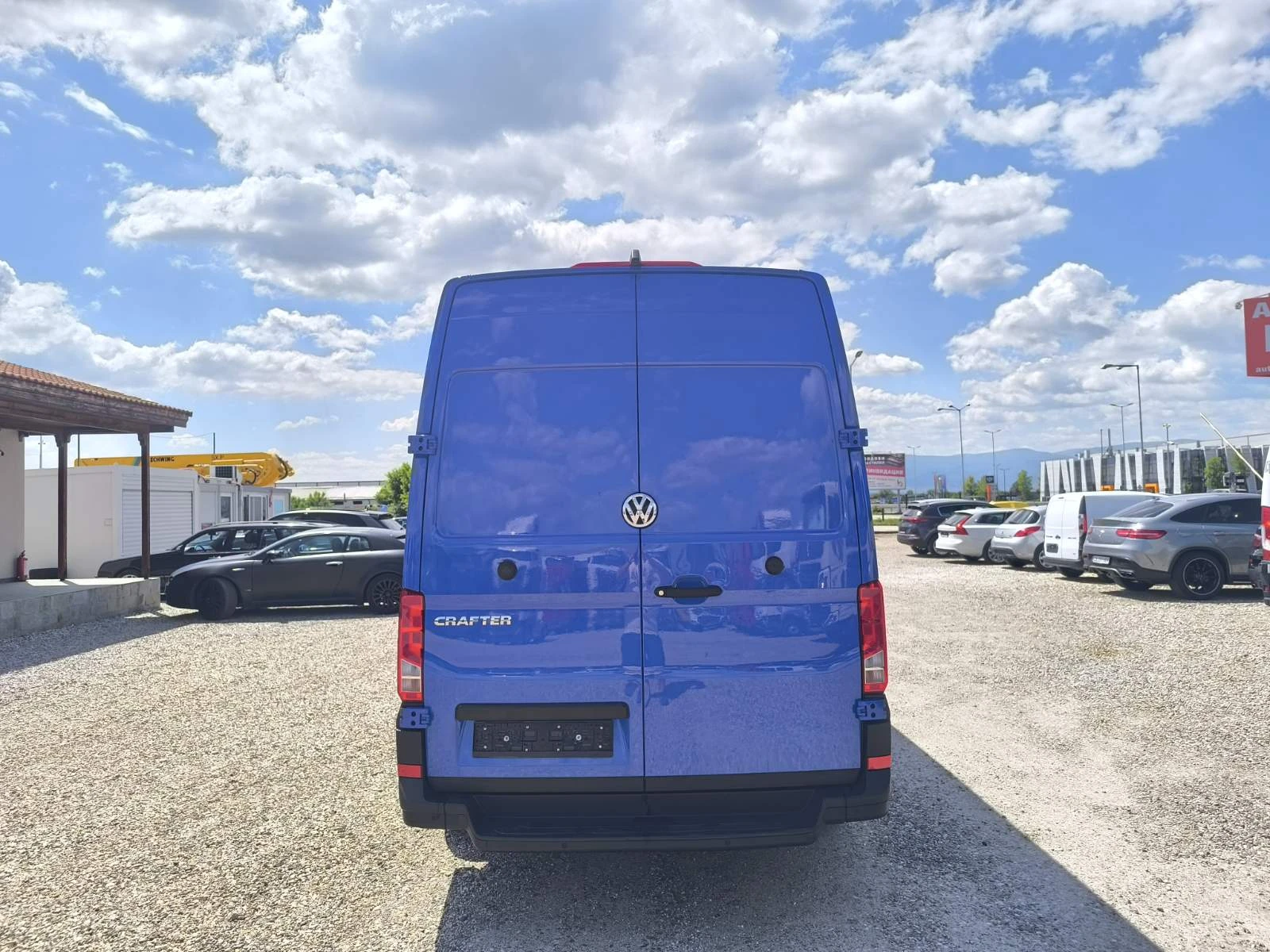 VW Crafter 35 LR 2.0 TDI - изображение 6