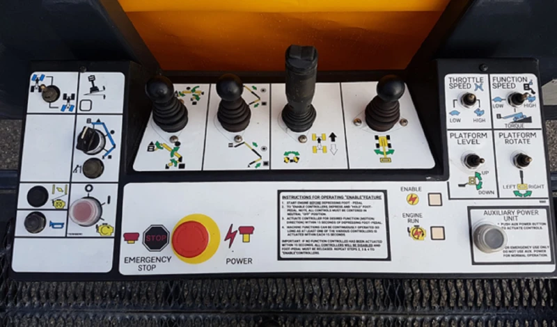 Автовишка Grove A80J  4х4х4, снимка 11 - Индустриална техника - 49529314