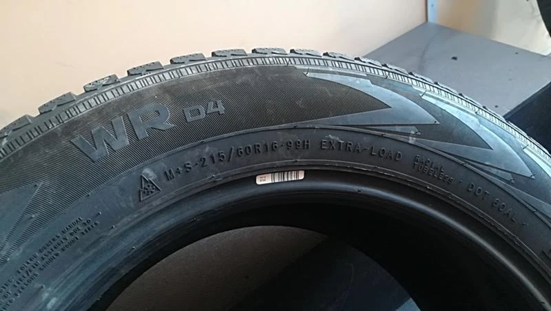 Гуми Зимни 215/60R16, снимка 7 - Гуми и джанти - 25566327