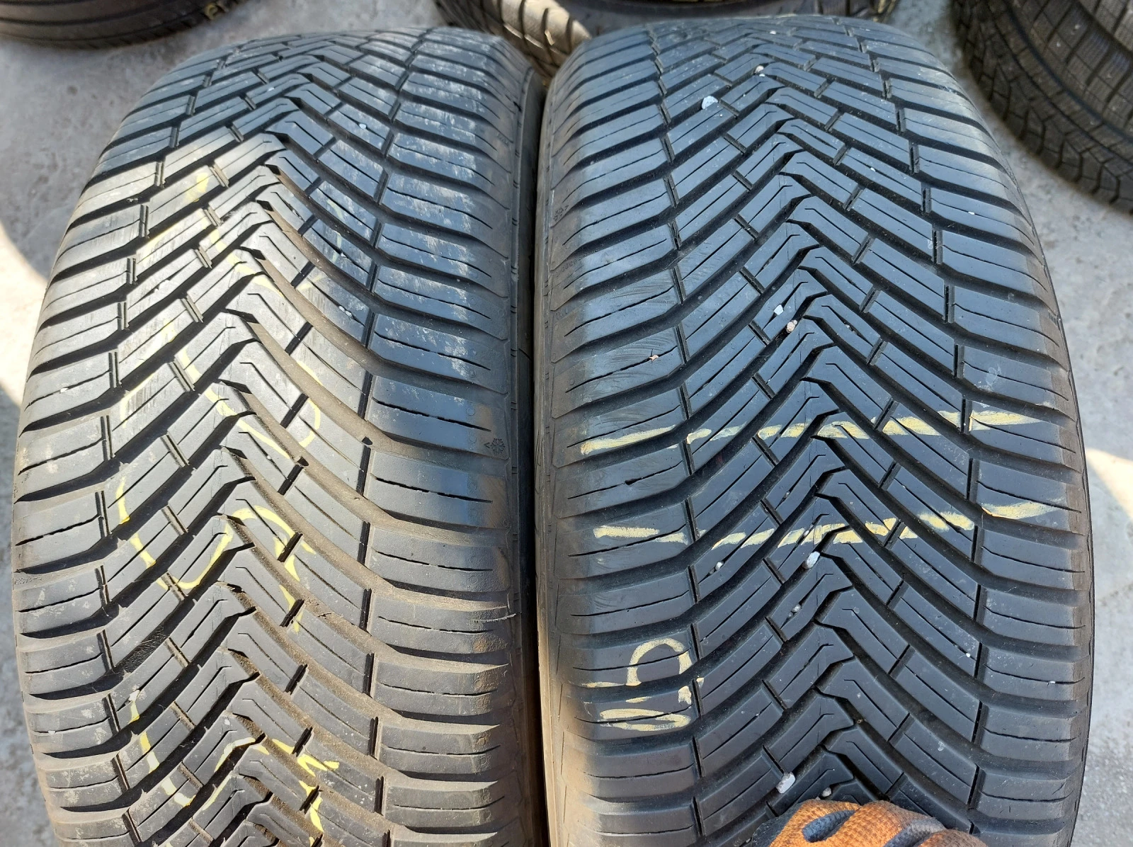 ���� 225/55R18 | Mobile.bg � ����������� 2