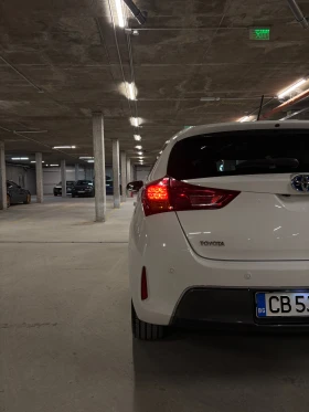 Toyota Auris 1.8 HYBRID, снимка 5