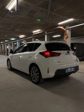 Toyota Auris 1.8 HYBRID, снимка 4