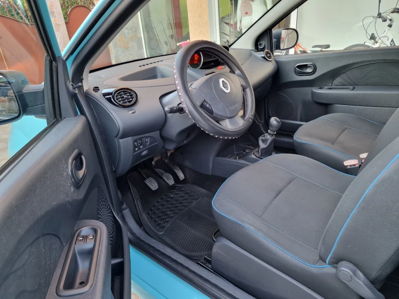 Renault Twingo 1.2 75 кс клима автопилот, снимка 9 - Автомобили и джипове - 46878094