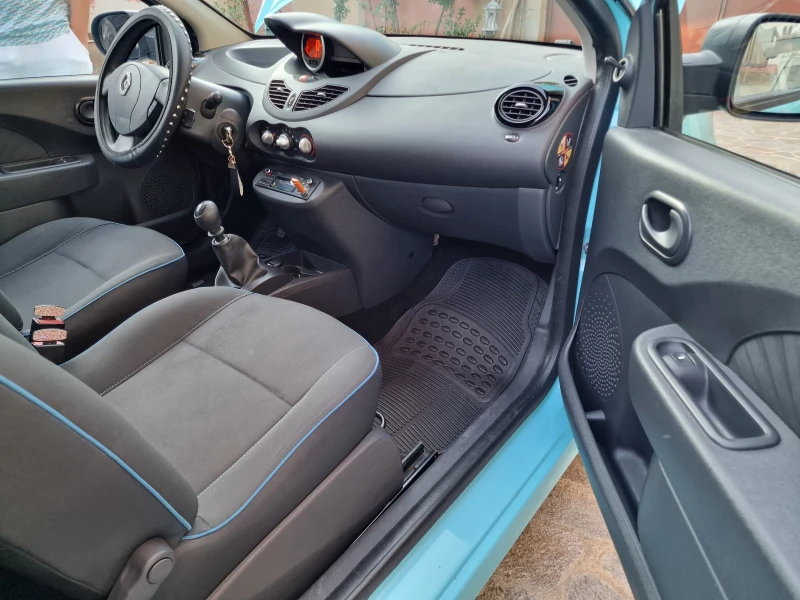 Renault Twingo 1.2 75 кс клима автопилот, снимка 12 - Автомобили и джипове - 46878094