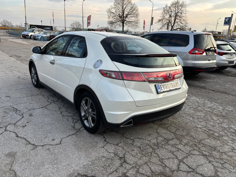 Honda Civic 1.4 I + GPL / Facelift /6 скорости / Бяла перла , снимка 4 - Автомобили и джипове - 48446426