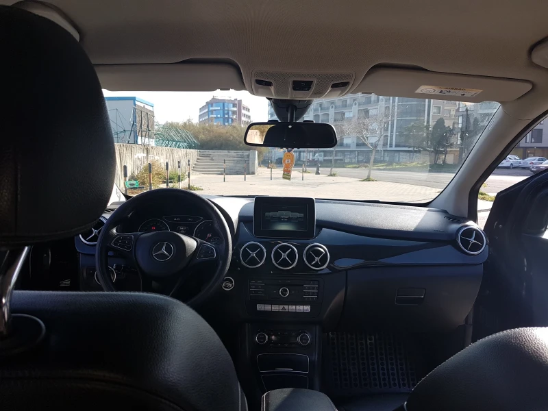 Mercedes-Benz B 180 B-180, снимка 8 - Автомобили и джипове - 51828585