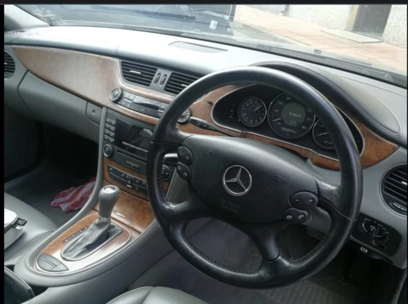 Mercedes-Benz CLS 320 CDI, снимка 3 - Автомобили и джипове - 52350758