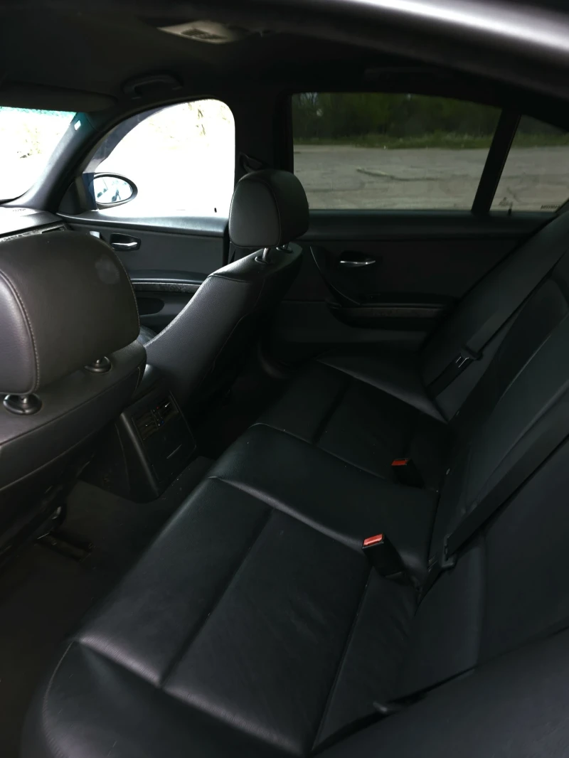 BMW 320 M sport pack , снимка 10 - Автомобили и джипове - 52658312