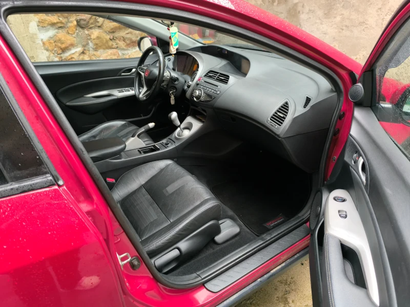 Honda Civic 1.8, снимка 6 - Автомобили и джипове - 50816122