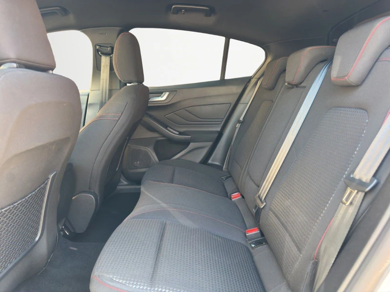 Ford Focus ST-LINE/155HP/NAVI/CAM/LED/KLESS/428v, снимка 14 - Автомобили и джипове - 50288825
