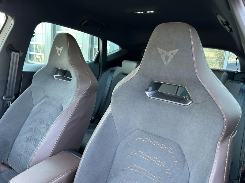 Cupra Formentor VZ5* TAIGA* BREMBO* DISTR* CARBON* MEMORY* , снимка 7 - Автомобили и джипове - 50402599