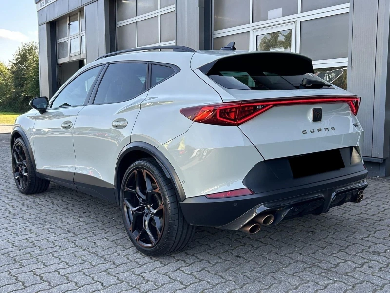 Cupra Formentor VZ5* TAIGA* BREMBO* DISTR* CARBON* MEMORY* , снимка 3 - Автомобили и джипове - 50402599