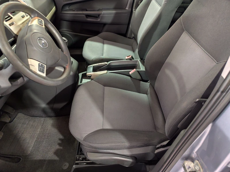 Opel Zafira CDTI, снимка 8 - Автомобили и джипове - 52170501
