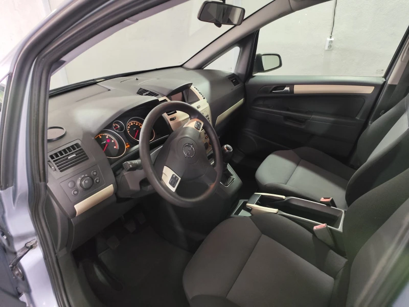 Opel Zafira CDTI, снимка 7 - Автомобили и джипове - 52170501