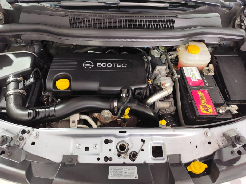 Opel Zafira CDTI, снимка 13 - Автомобили и джипове - 52170501