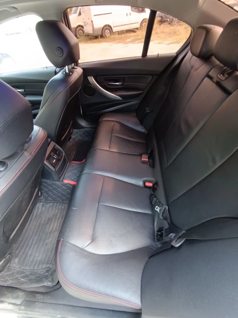 BMW 320 2.0 I xDrive, снимка 12 - Автомобили и джипове - 52555464