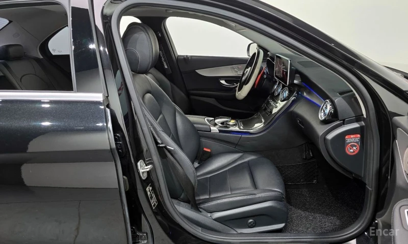 Mercedes-Benz C 220, снимка 11 - Автомобили и джипове - 53057858