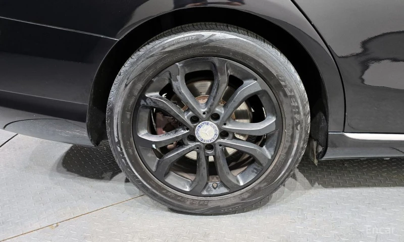 Mercedes-Benz C 220, снимка 5 - Автомобили и джипове - 53057858