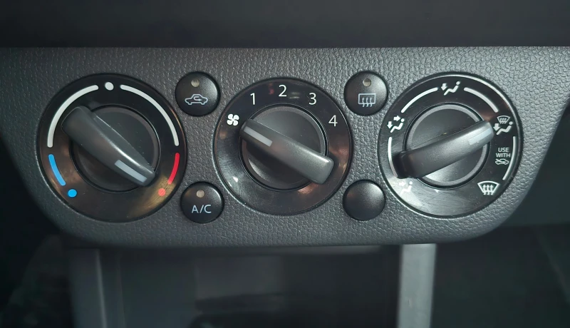 Suzuki Swift 1.3 16V, снимка 13 - Автомобили и джипове - 53220779