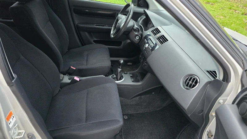 Suzuki Swift 1.3 16V, снимка 8 - Автомобили и джипове - 53220779