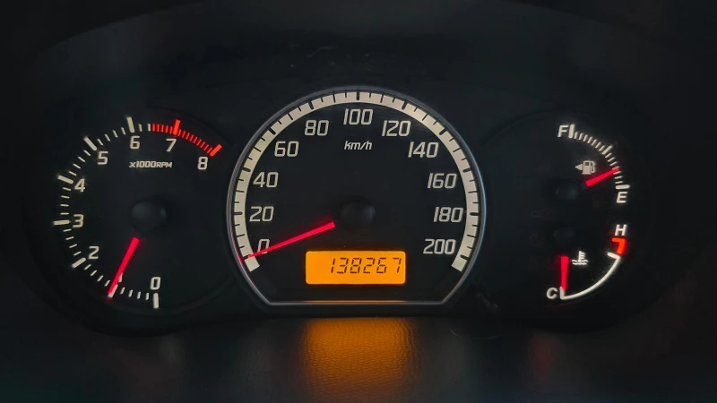 Suzuki Swift 1.3 16V, снимка 11 - Автомобили и джипове - 53220779