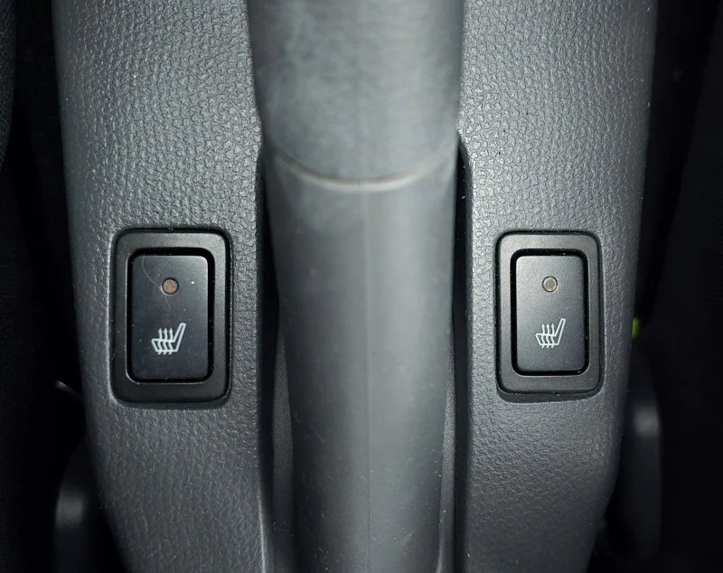 Suzuki Swift 1.3 16V, снимка 15 - Автомобили и джипове - 53220779