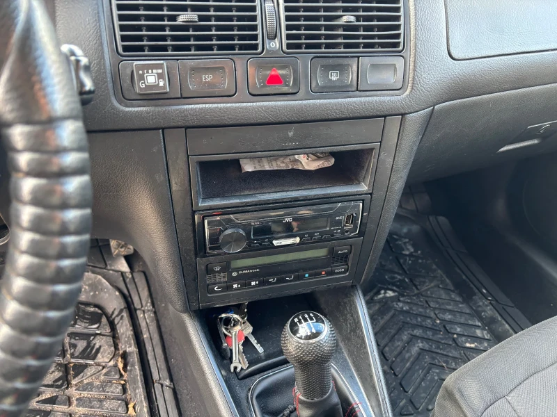 VW Golf 2.0 АГУ, снимка 14 - Автомобили и джипове - 53403396