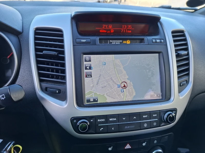 Kia Venga 1.4 CRDi | EU6 | TOP Equipped , снимка 7 - Автомобили и джипове - 53526500