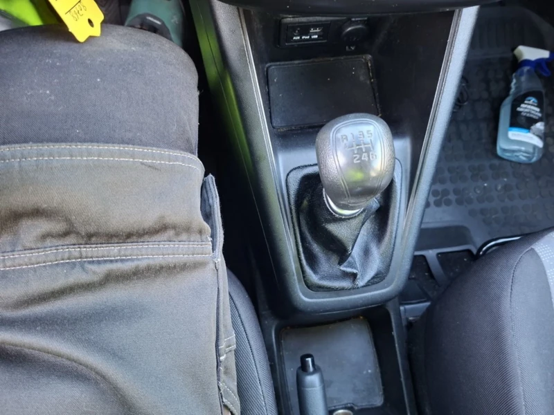 Kia Venga 1.4 CRDi | EU6 | TOP Equipped , снимка 9 - Автомобили и джипове - 53526500