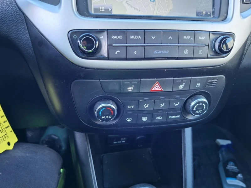 Kia Venga 1.4 CRDi | EU6 | TOP Equipped , снимка 8 - Автомобили и джипове - 53526500