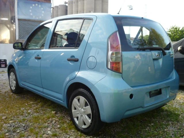 Daihatsu Sirion 1.0i-НА ЧАСТИ, снимка 6 - Автомобили и джипове - 11056881