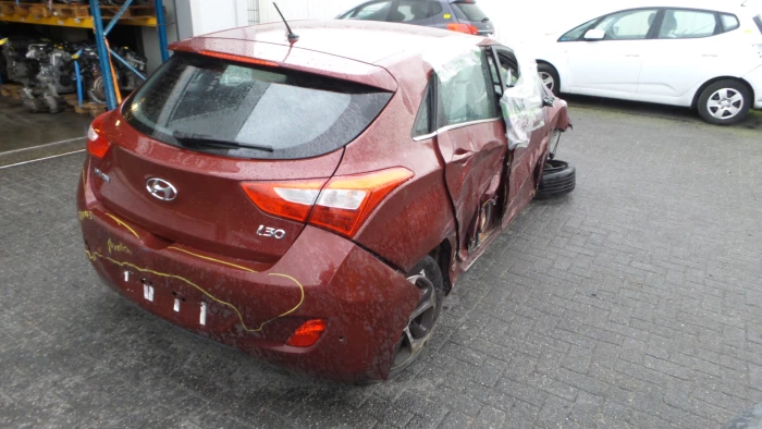 Hyundai I30, снимка 3 - Автомобили и джипове - 47573740