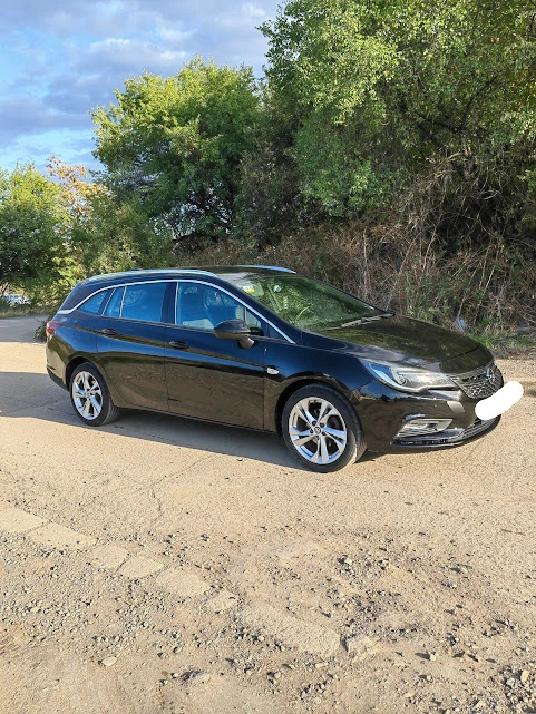 Opel Astra 1.6 CDTI, снимка 6 - Автомобили и джипове - 48092325