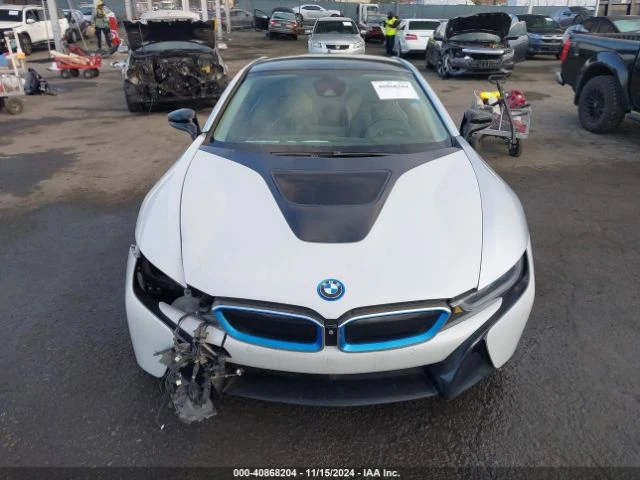 BMW i8, снимка 6 - Автомобили и джипове - 48403827