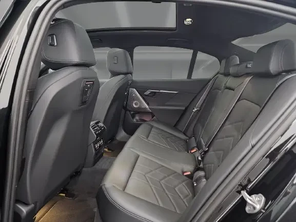 BMW 540 d xDrive = M-Sport Pro = Гаранция, снимка 15 - Автомобили и джипове - 54855420