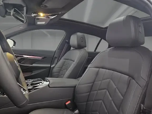 BMW 540 d xDrive = M-Sport Pro = Гаранция, снимка 7 - Автомобили и джипове - 54855420