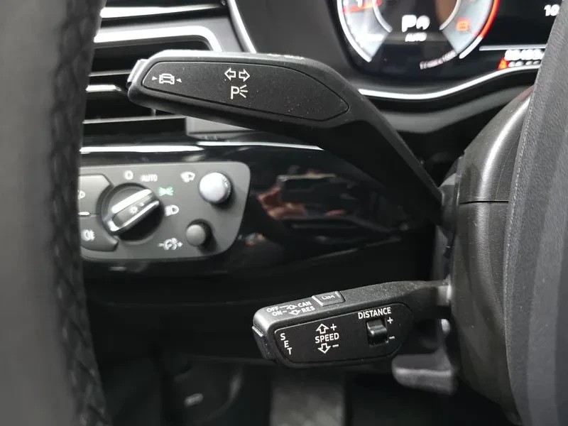 Audi A4 40 Tfsi Premium, снимка 16 - Автомобили и джипове - 55816786