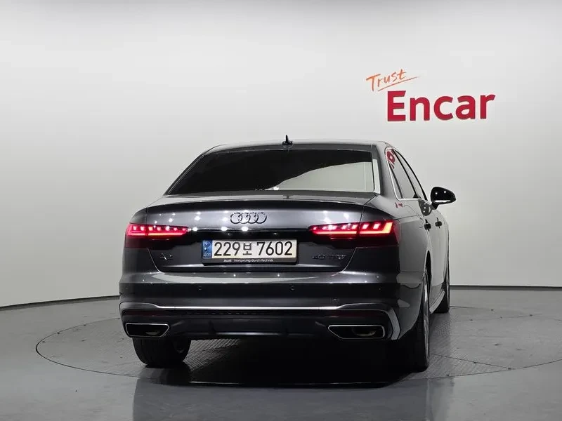 Audi A4 40 Tfsi Premium, снимка 4 - Автомобили и джипове - 55816786