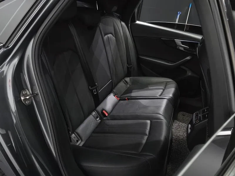 Audi A4 40 Tfsi Premium, снимка 12 - Автомобили и джипове - 55816786