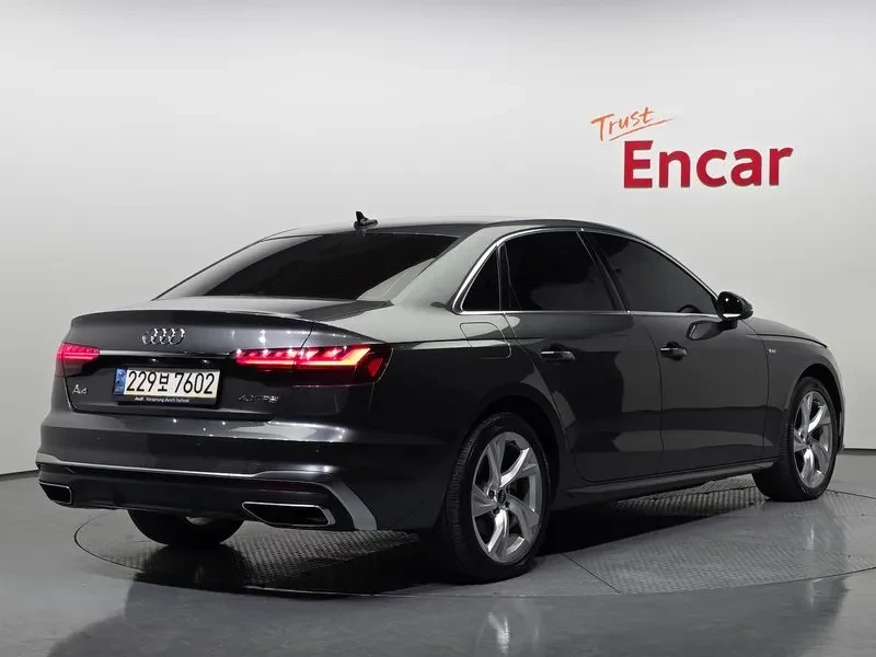 Audi A4 40 Tfsi Premium, снимка 2 - Автомобили и джипове - 55816786